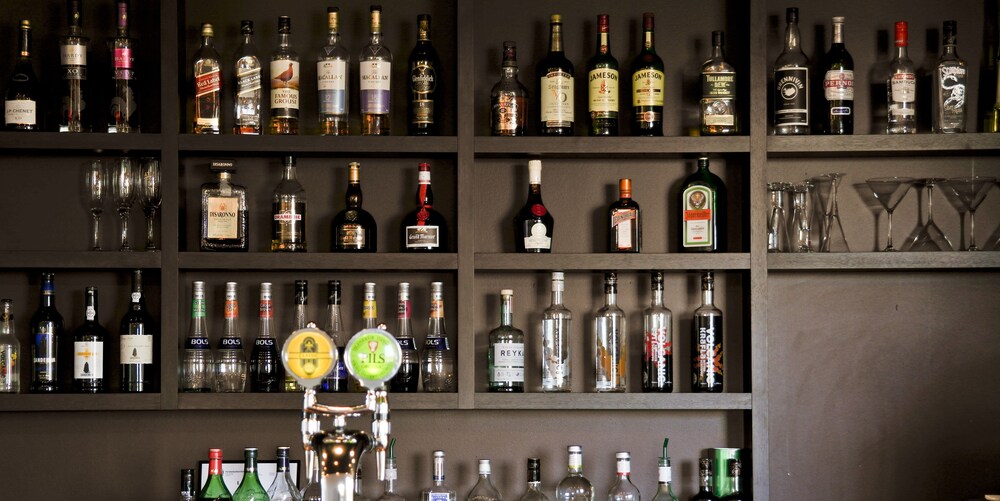 Hotel Bar