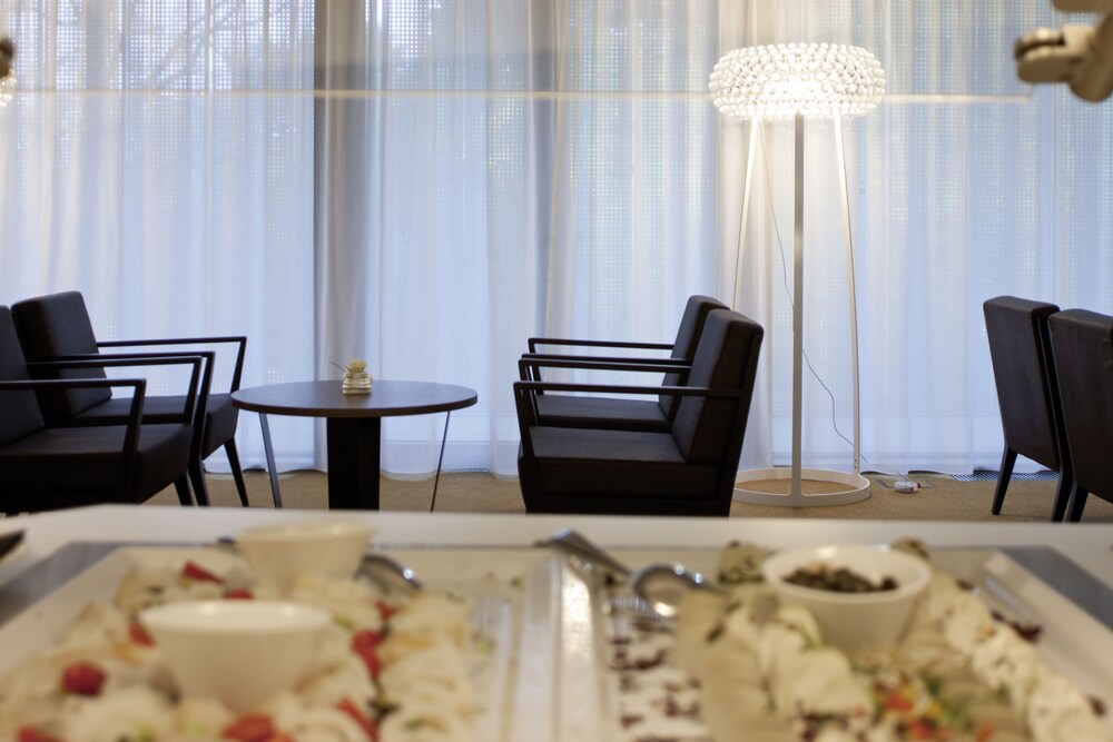 Executive Lounge