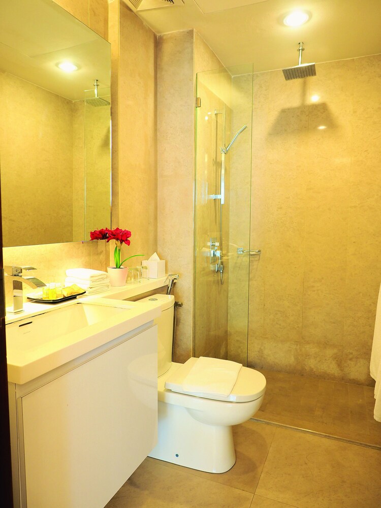 Suite, 1 Bedroom - Bathroom
