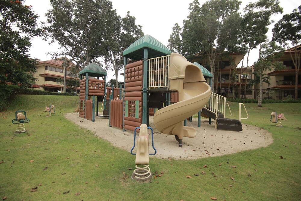 Childrens Play Area - Outdoor