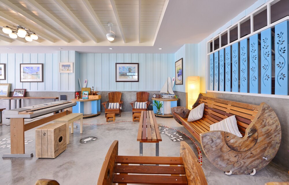 Hotel Lounge