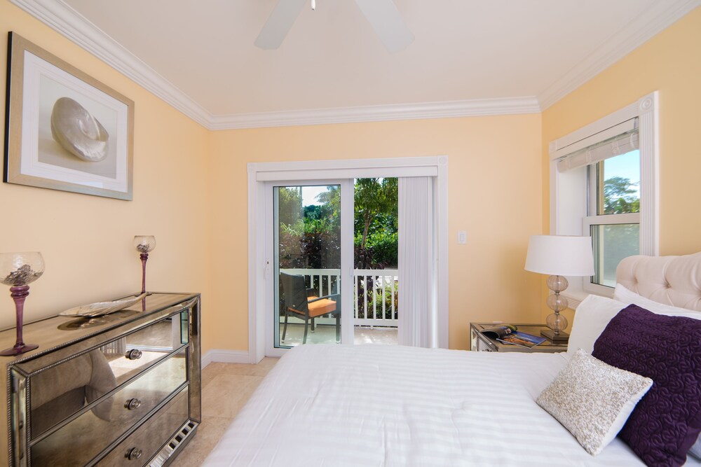 Villa, 2 Bedrooms, Beach View, Beachfront - Guestroom