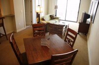 1 Bedroom Condo, Full Kitchen, Balcony