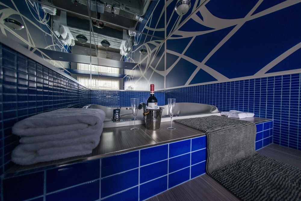 Jetted Tub