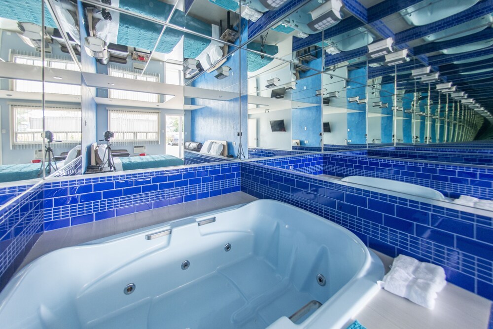 Jetted Tub