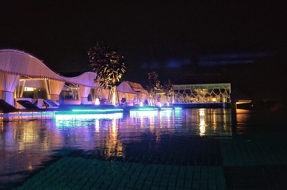 Infinity Pool