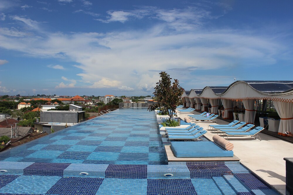 Infinity Pool