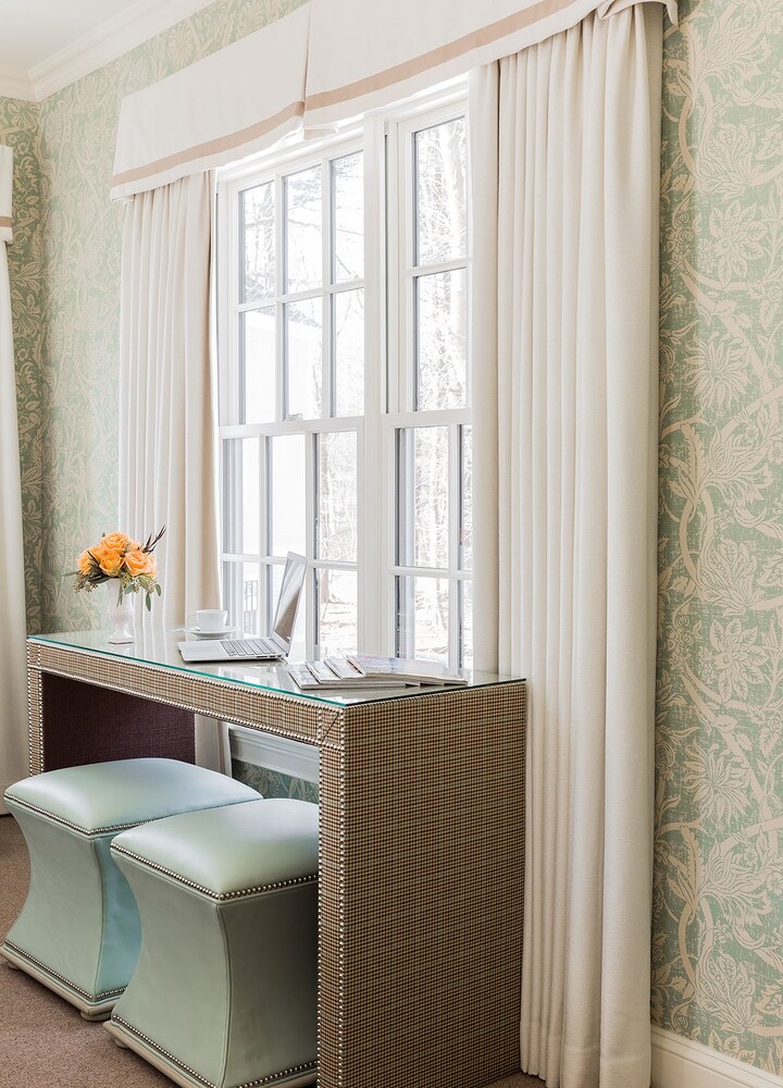 In-Room Business Center