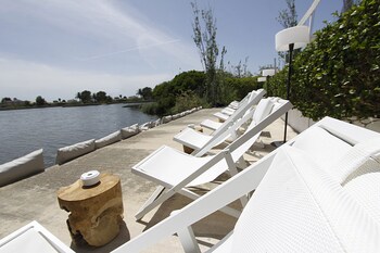 Sundeck