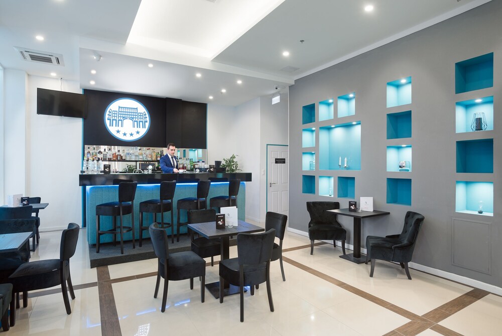 Hotel Bar