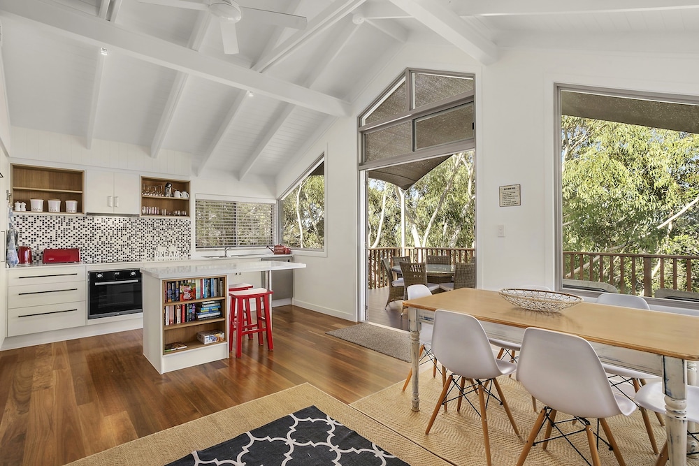 Treetop House Deluxe - Guestroom