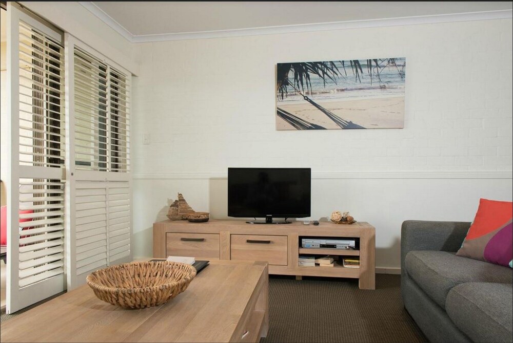 Apartment, 2 Bedrooms - Guestroom