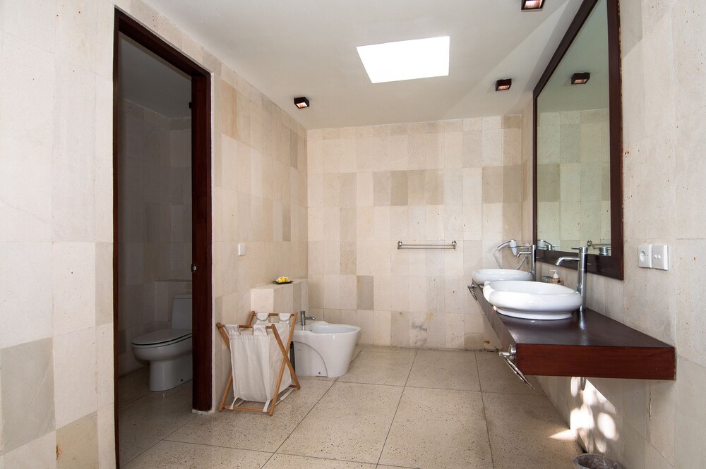 Superior Room - Bathroom