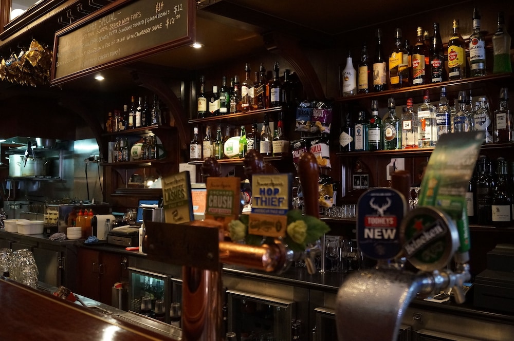 Hotel Bar