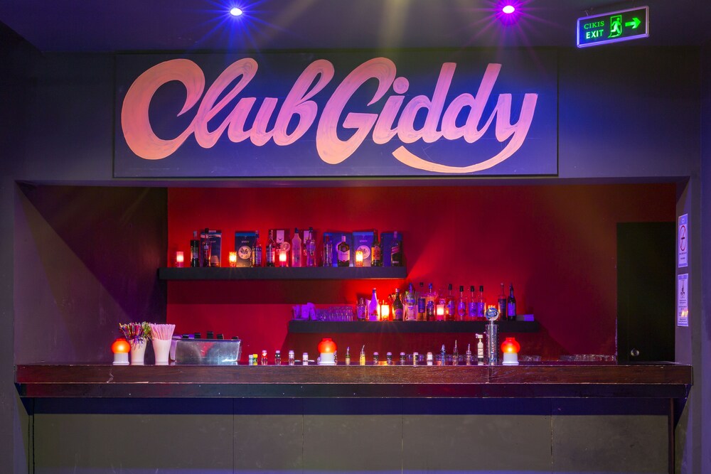 Hotel Bar