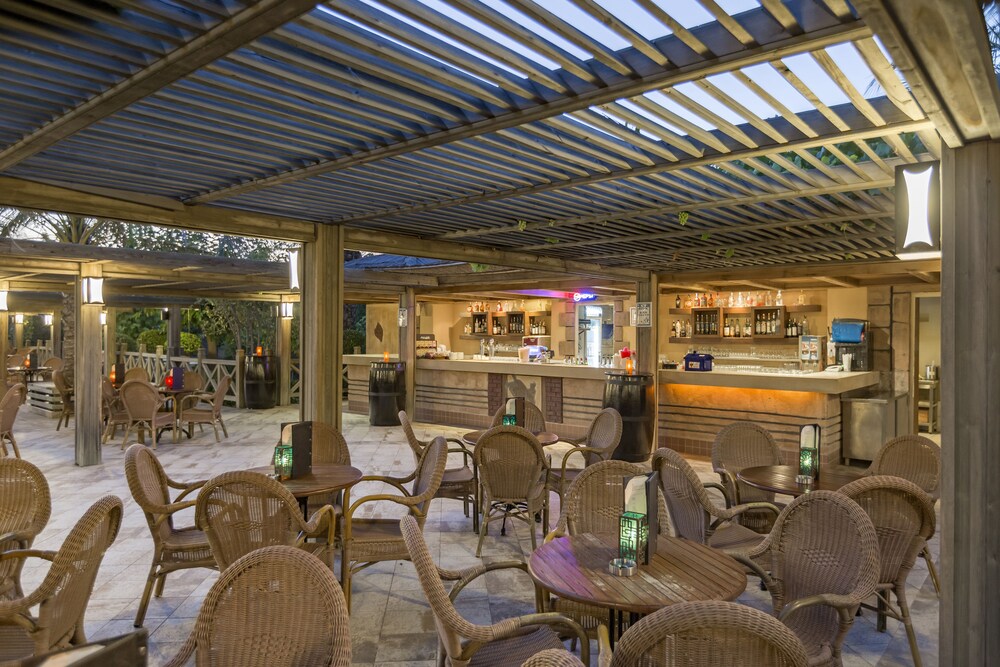 Hotel Bar