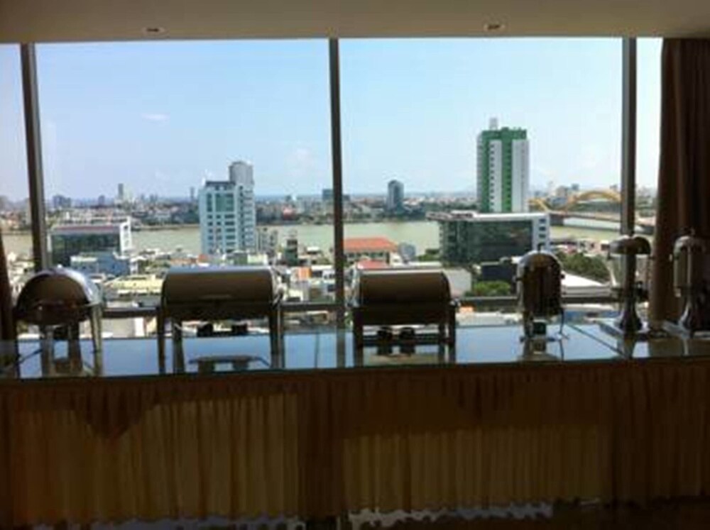 Hotel Lounge
