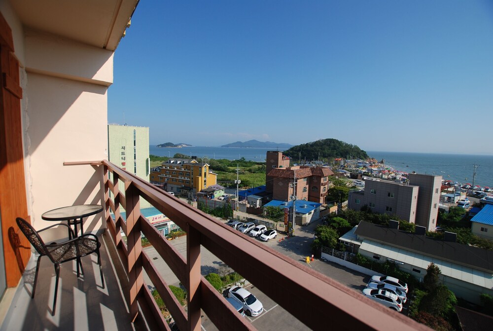 Beach/Ocean View