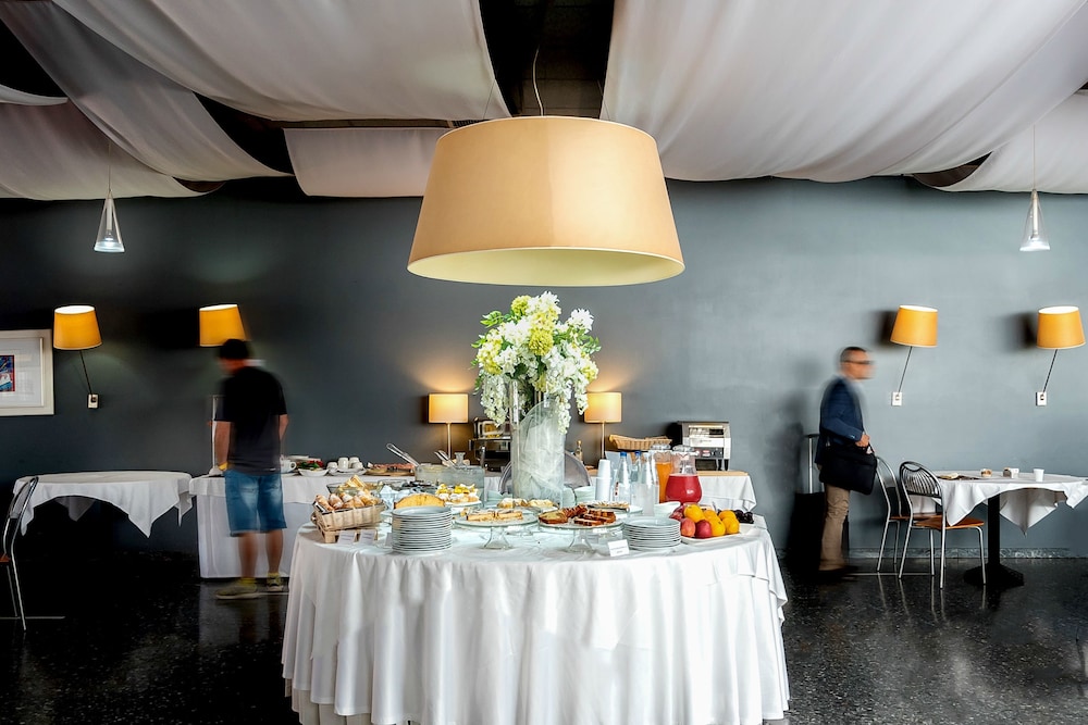 Salle de petit-déjeuner