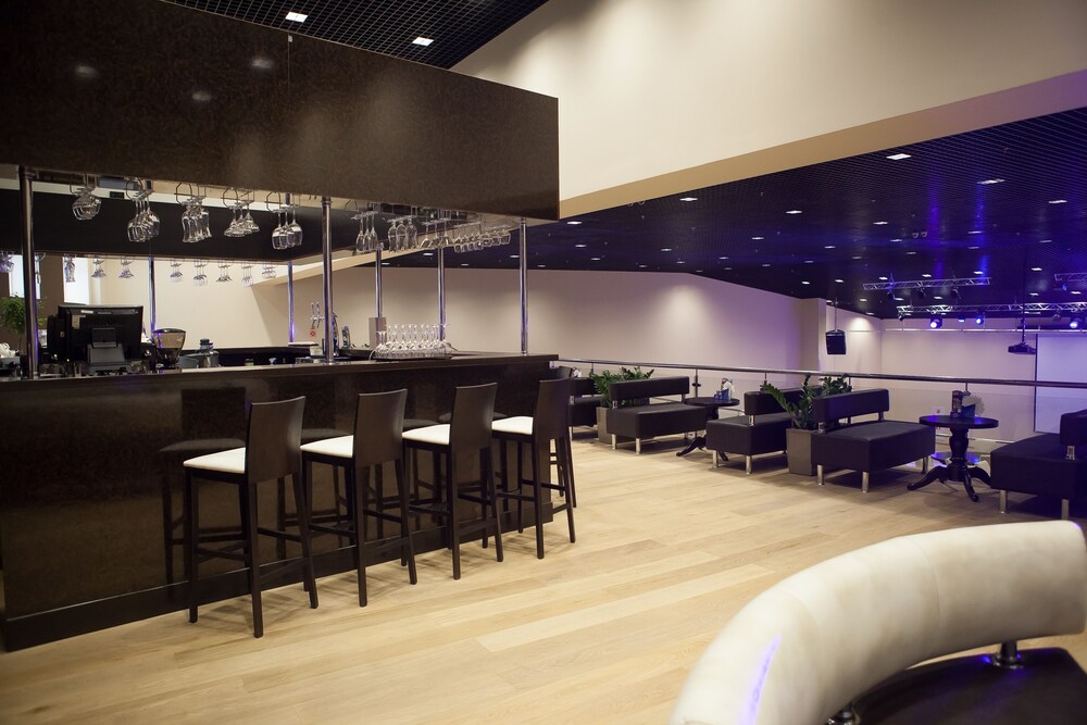 Hotel Bar