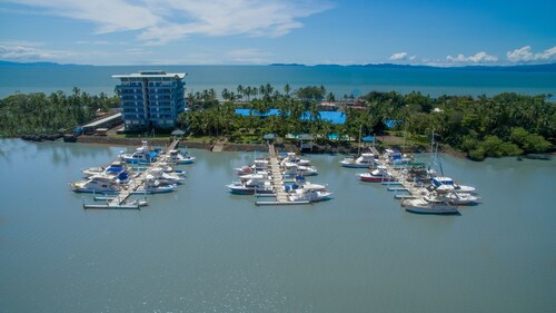 Puerto Azul Boutique Resort & Marina