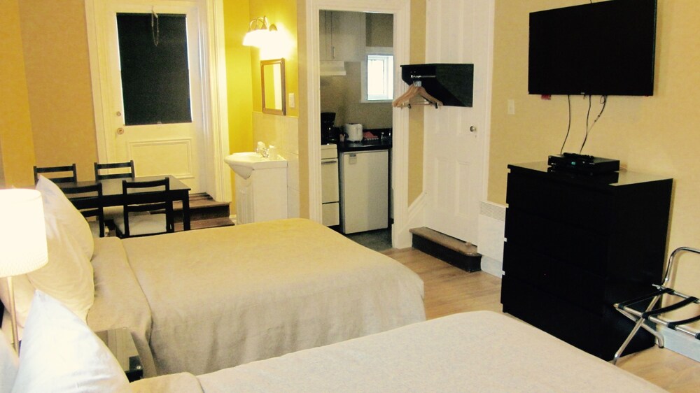 Guestroom