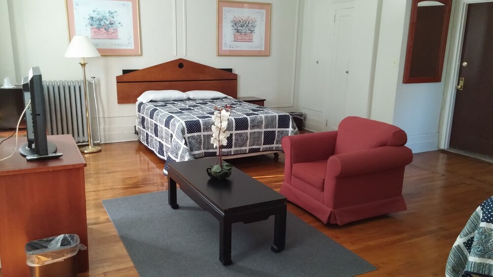Guestroom