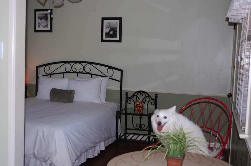Guestroom