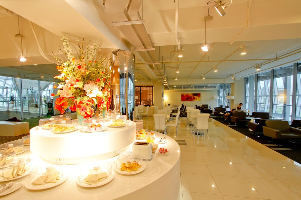 Executive Lounge