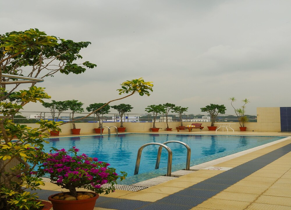 Rooftop Pool