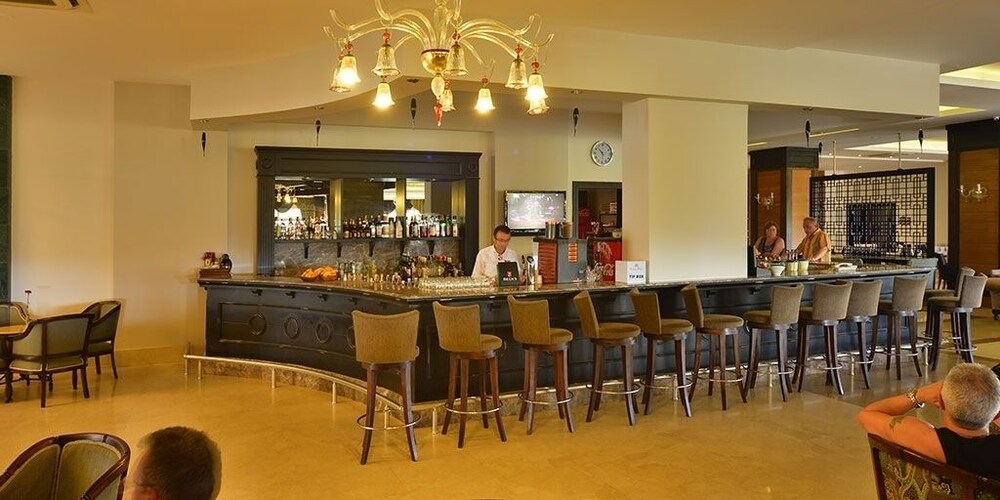 Hotel Bar