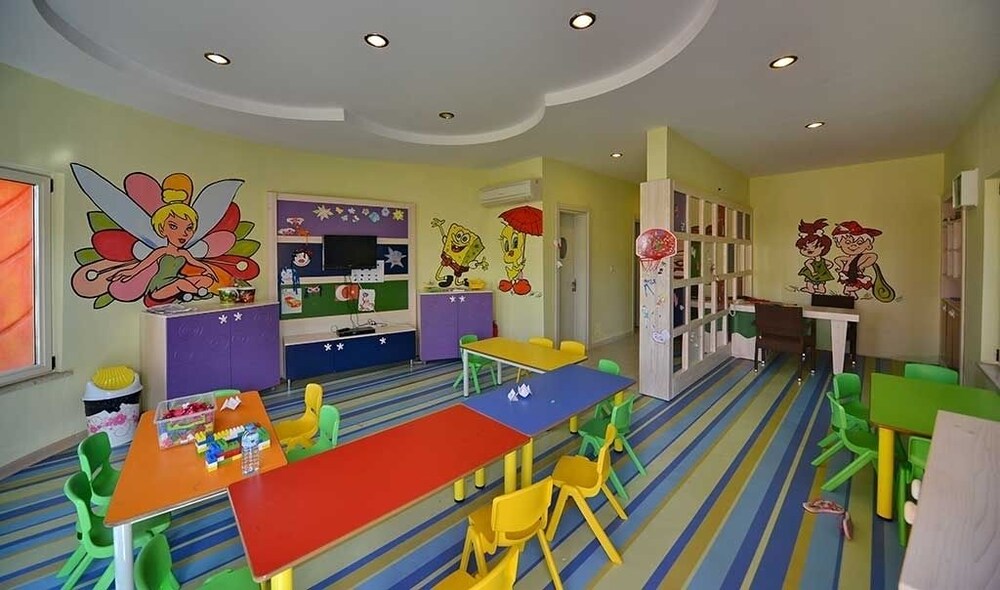 Childrens Play Area - Indoor