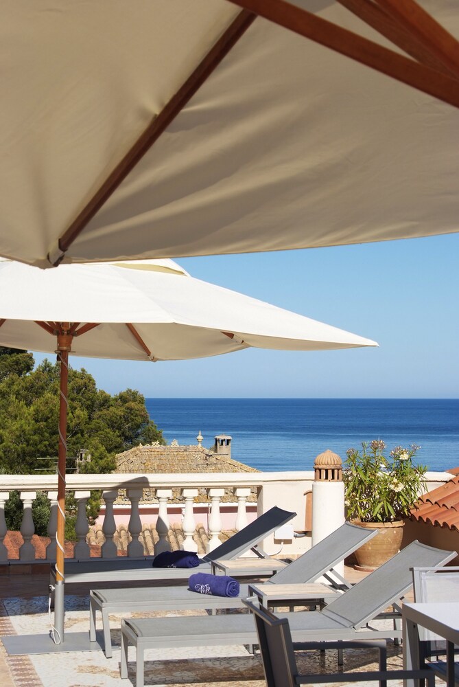 Sundeck