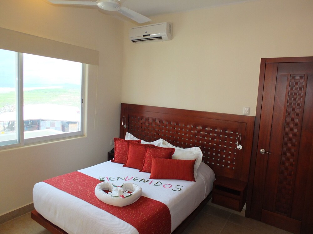 1 Bedroom Oceanview Condo - Guestroom