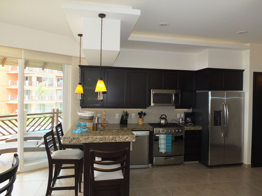 2 BEDROOM OCEANVIEW CONDO - In-Room Kitchen