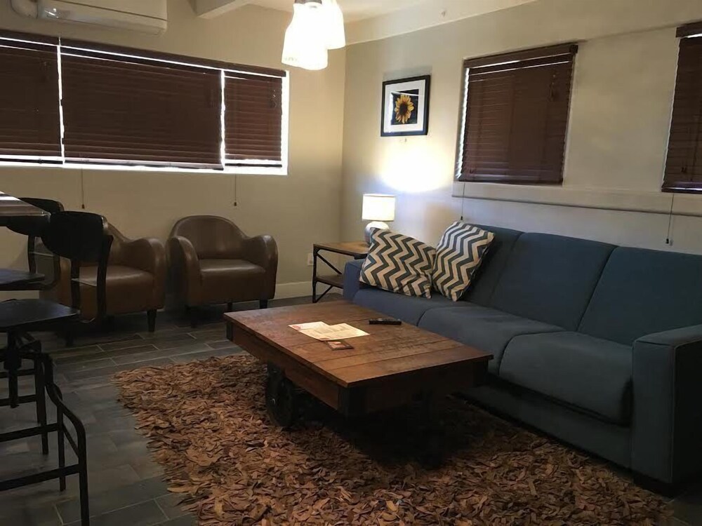 King Suite, Full Kitchen,Spa Tub, Sofa Couch - Living Room