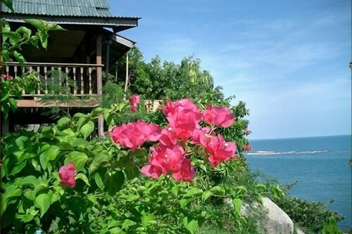 ด้านหน้าของโรงแรม - ช่วงเย็น/กลางคืน