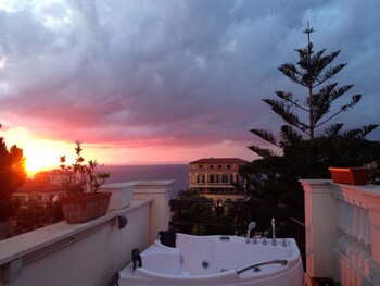 Beach/Ocean View