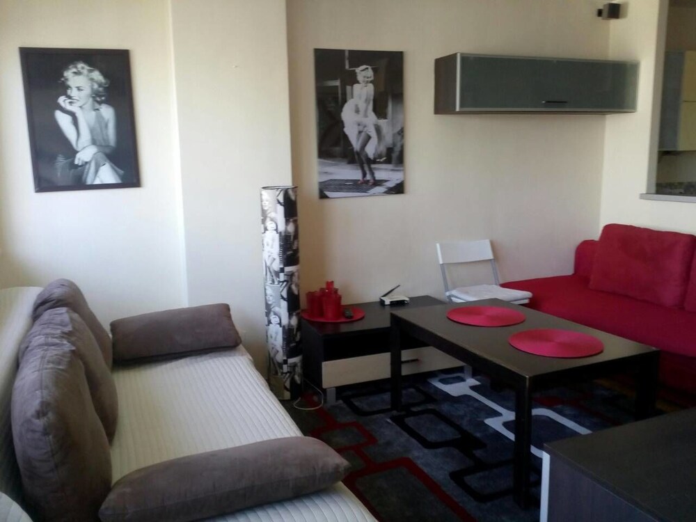 Apartment, 1 Bedroom (Chmielna 35) - Living Area