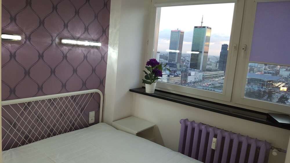 Deluxe Studio Suite, 1 Bedroom, City View - Guestroom