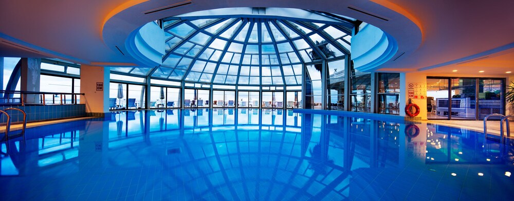 Piscine couverte