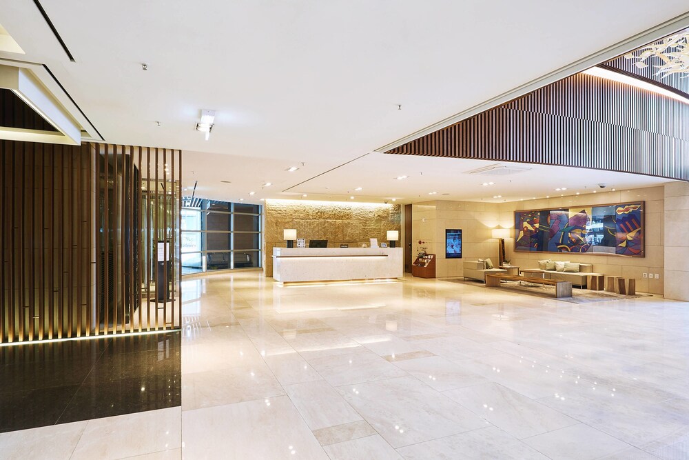 Concierge Desk