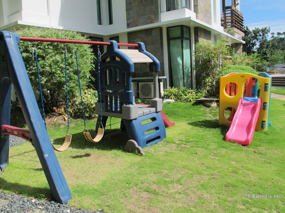 Childrens Play Area - Outdoor