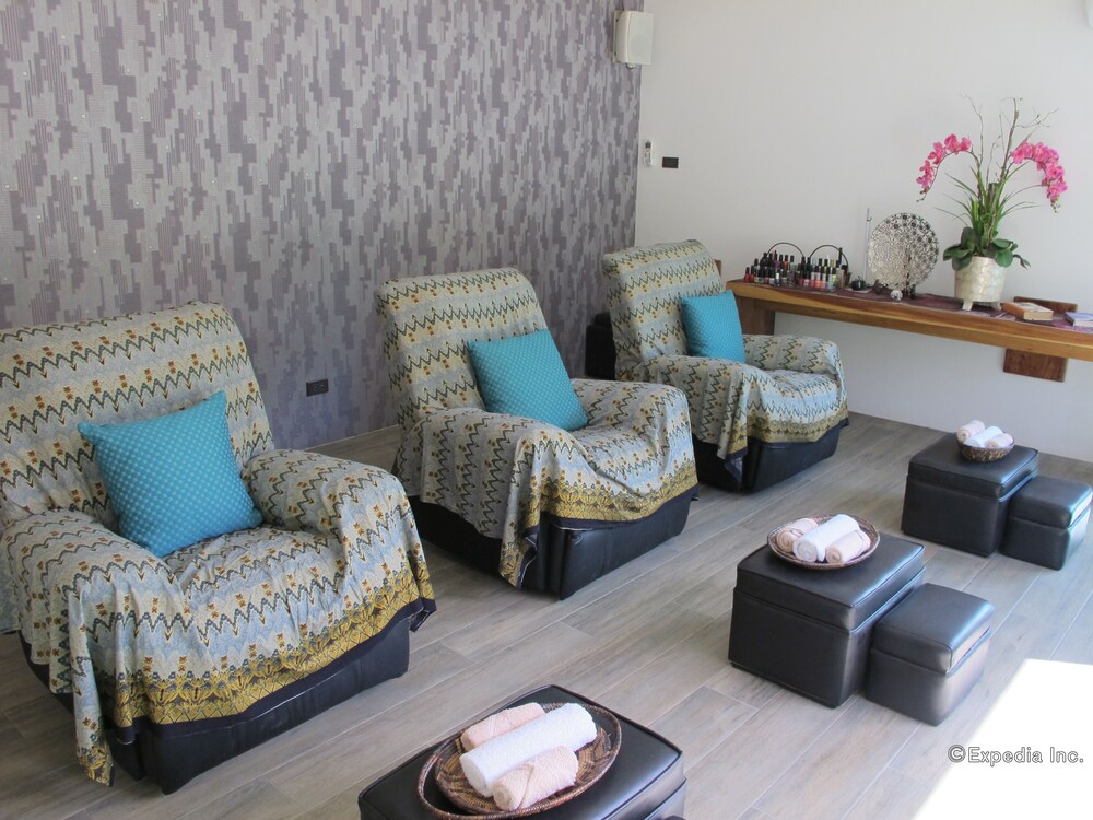 Nail Salon