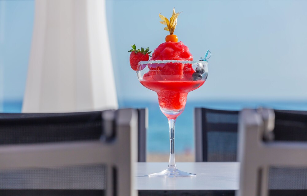 Poolside Bar