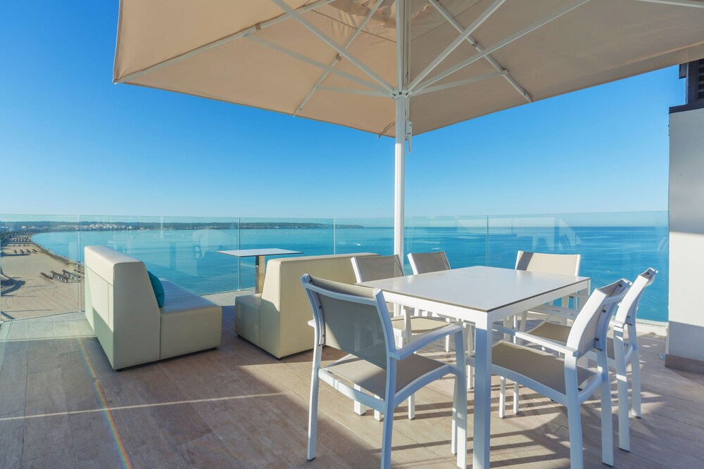 Terrace/patio, Aparthotel Fontanellas Playa