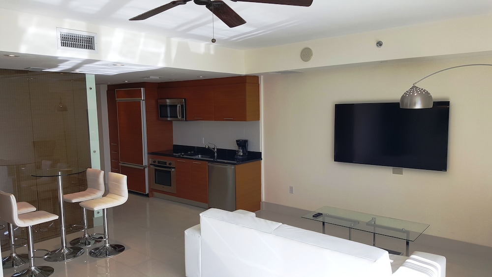 Studio - Guestroom
