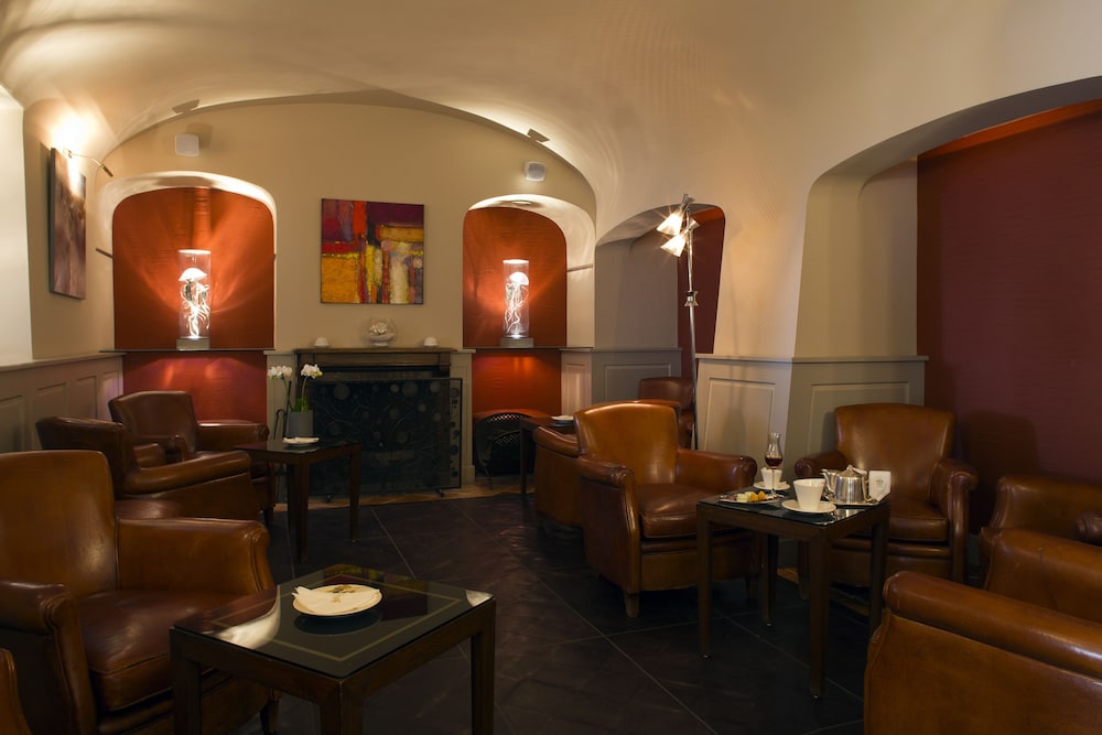 Bar-salon de l'hôtel