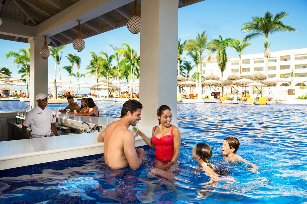 Poolside Bar