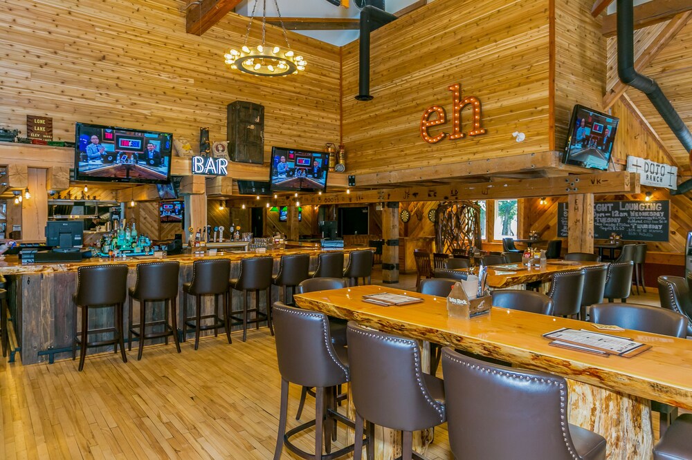 Hotel Bar